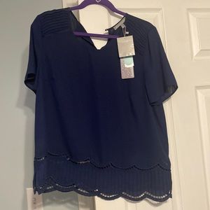 Daniel rainn paden scallop hem blouse